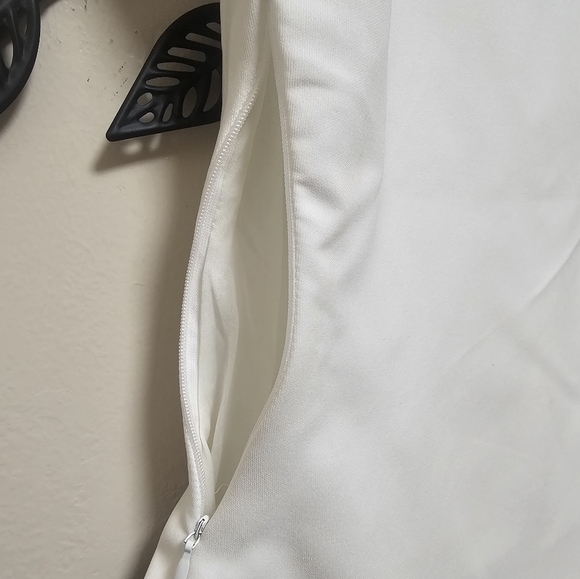 NWT Zara White and Green Bodysuit with V-Neck and Athletic Cut. - Picture 8 of 11